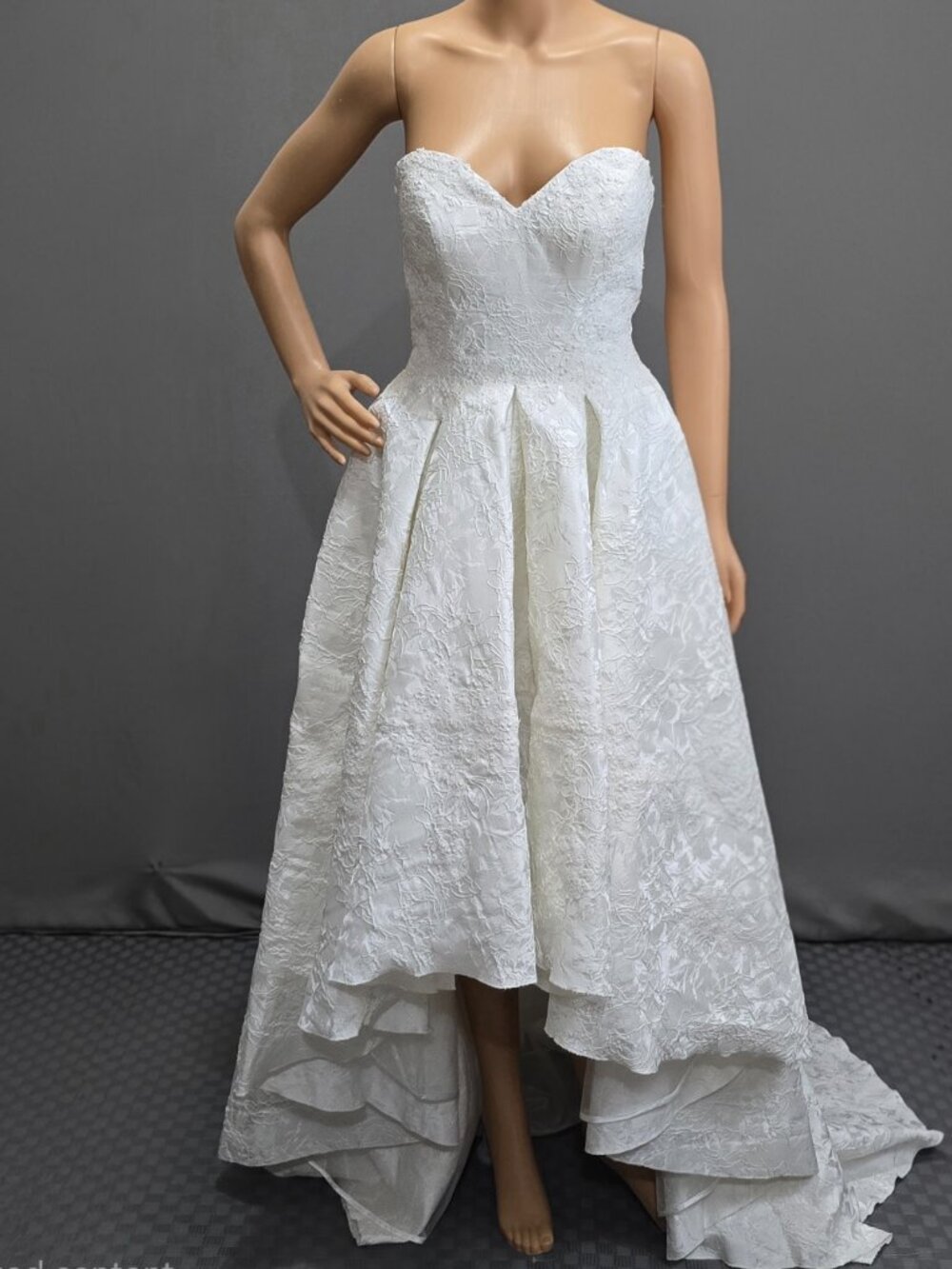 iffany Designs 16267DLO Bridal Wedding Gown – Size 8 Elegant Tiffany Designs st